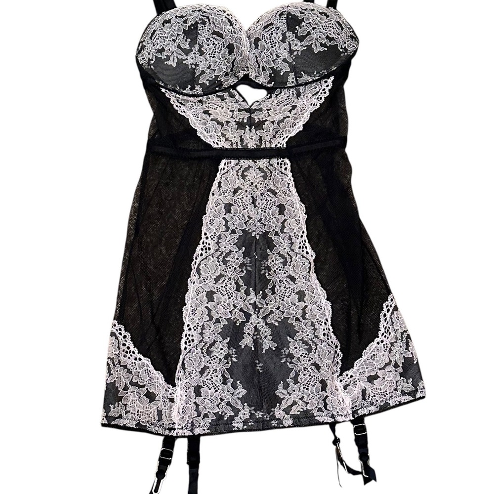 Victoria's Secret Lingerie Women 34B Pink Black Night Out Whimsy Lace Garter